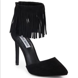 $15 ▪️Fringe heels ▪️ tassels